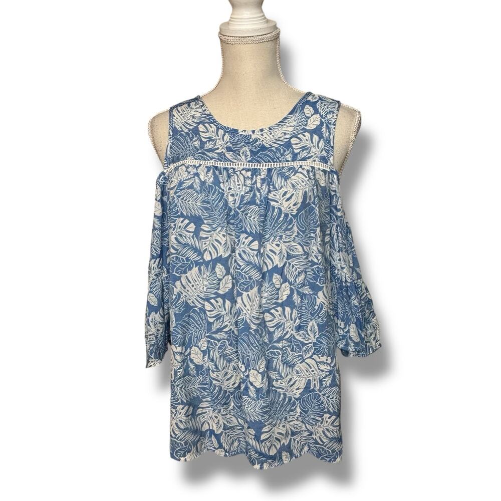 NWT Robert Louis Blue & White Cold Shoulder Top with Ruffle Sleeve Size 1X